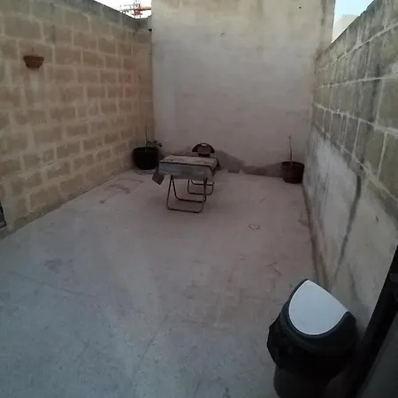 Private In A Shared * Il-Fgura