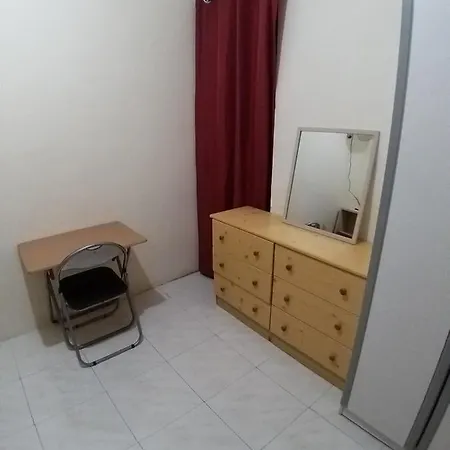 Private In A Shared * Il-Fgura